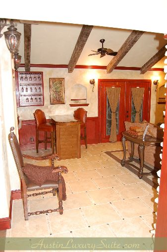 Austin has some cool hotels, but one of the nicest places to stay is the Austin Luxury Suite.